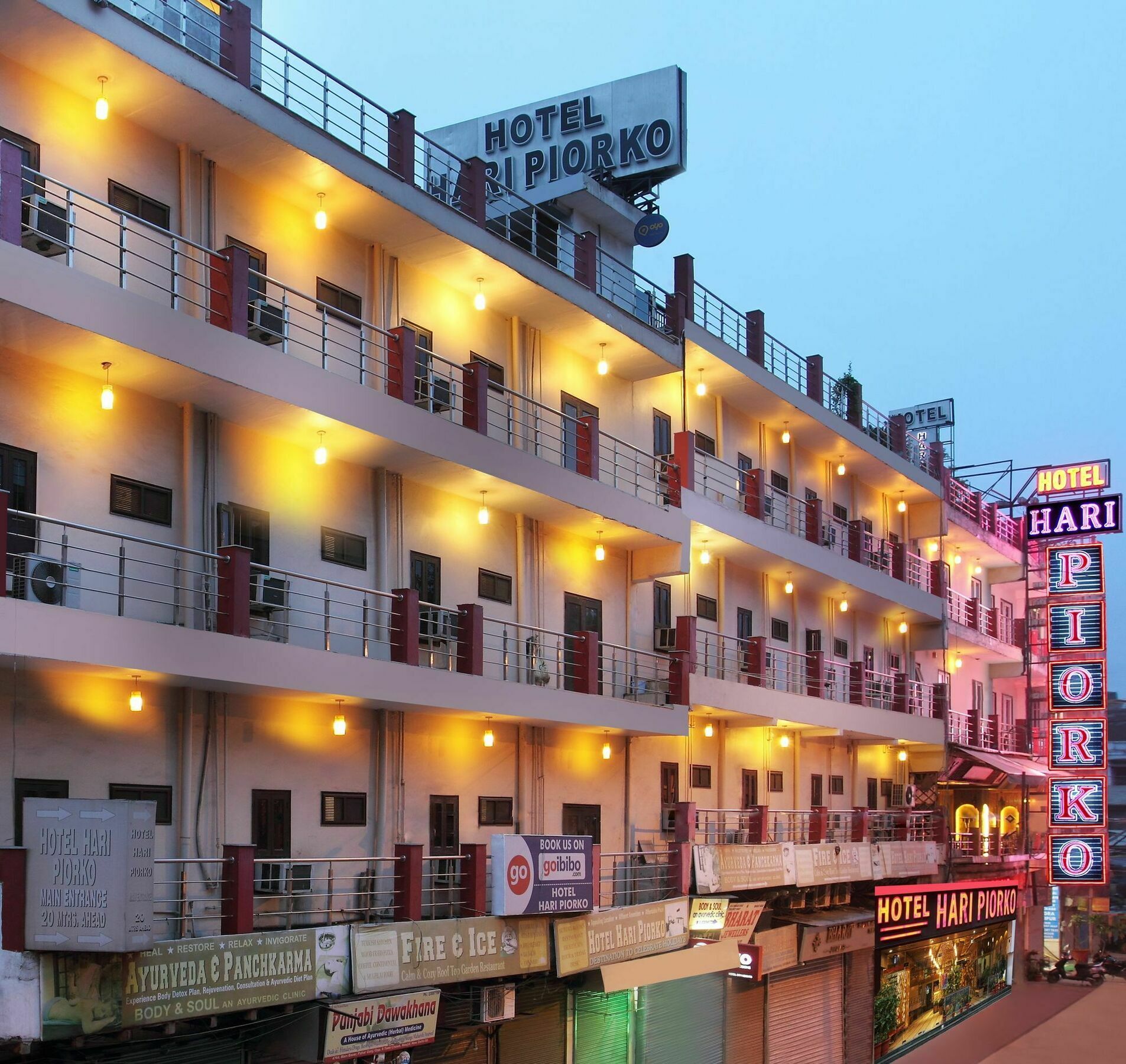 Hotel Hari Piorko Neu-Delhi Exterior foto